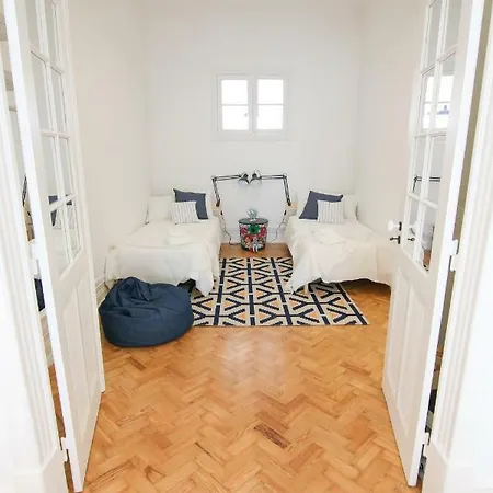Amazing Fully Renovated In Center Appartamento Lisbona